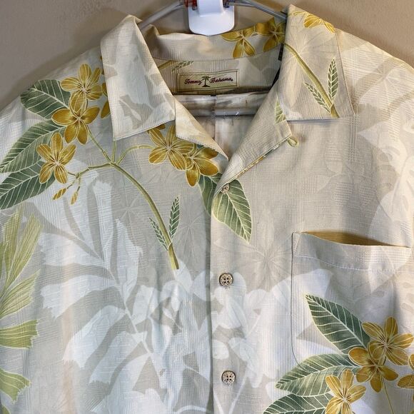 Tommy Bahama Shirt Mens XL Silk Hawaiian Tropical Floral Button Up Beach - Picture 1 of 11
